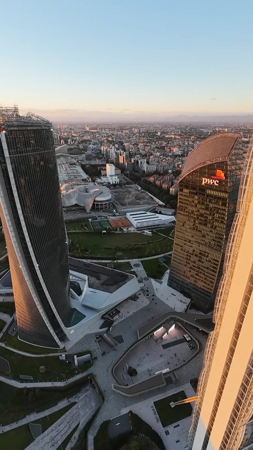 Spot Pubblicitari — Milano dall'alto